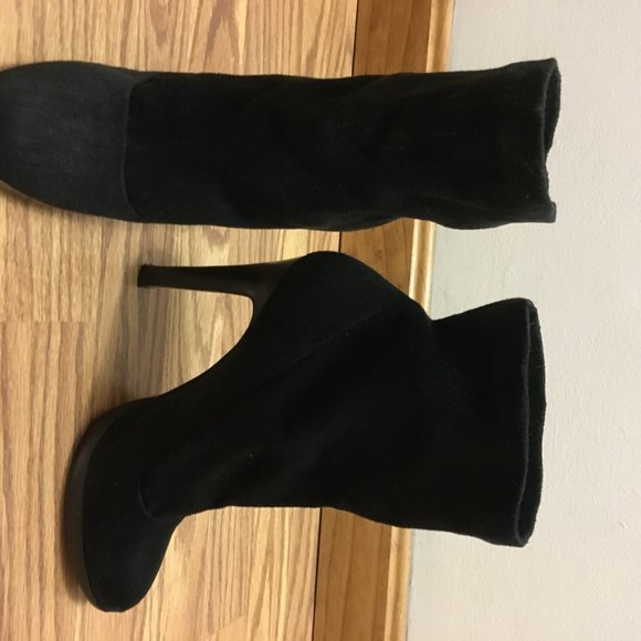 Jennifer Lopez High Heel Ankle Boots - Picture 6 of 9